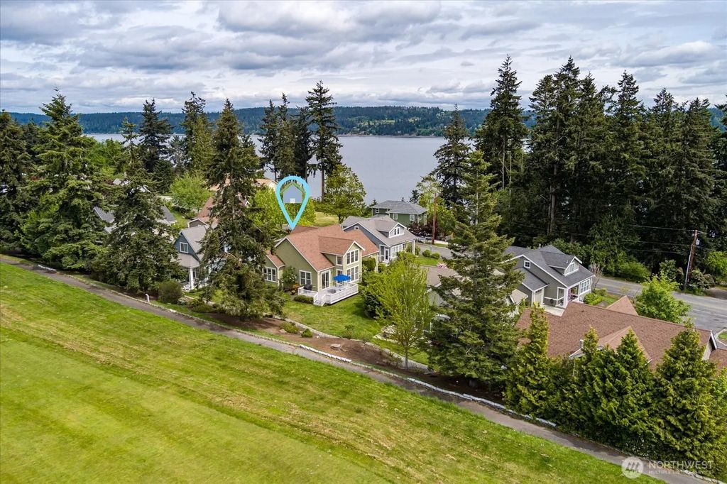 1402 Starview Court, Freeland