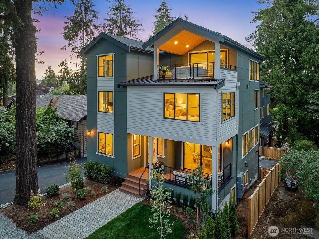 1218 Ne 103rd Street, Seattle