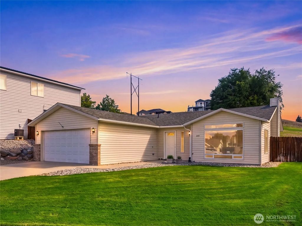 321 S Mary Avenue, East Wenatchee