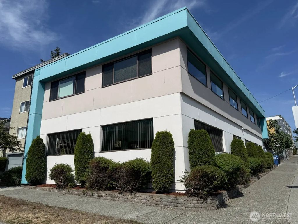 4201 Aurora Avenue N, Seattle