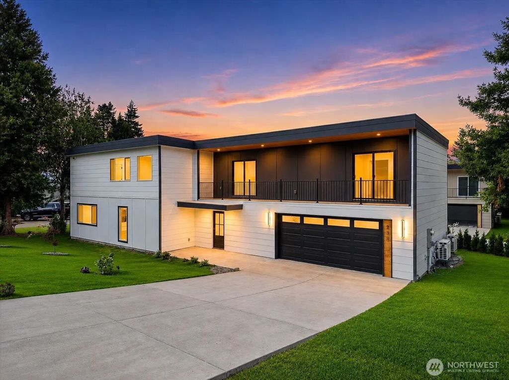 230 Sw 183rd Street, Normandy Park