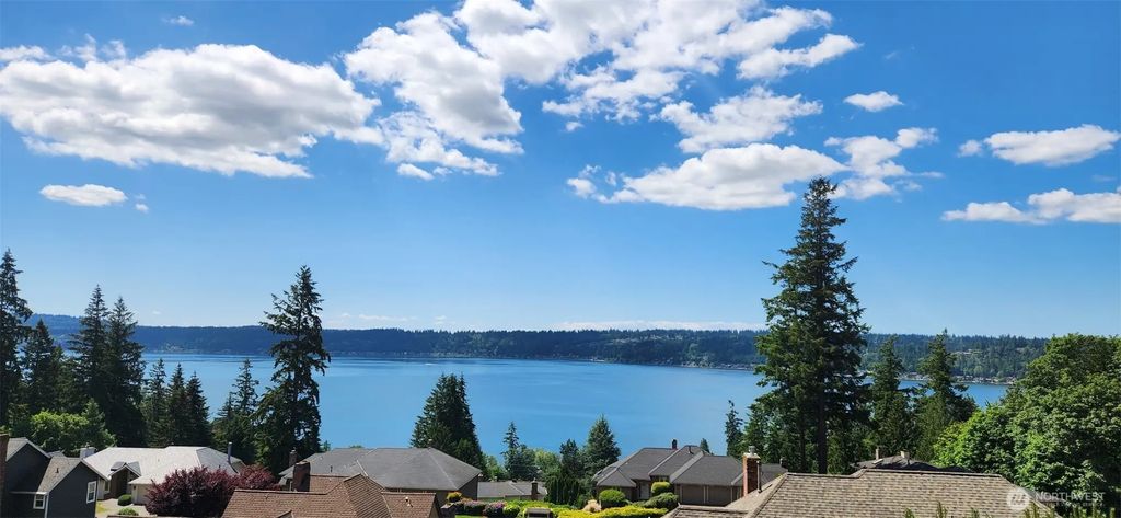 535 208th Avenue Ne, Sammamish