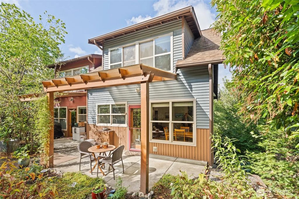 6000 17th Avenue Sw 23, Seattle