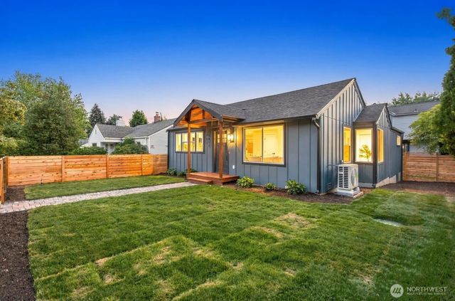 5817 56th Avenue Ne, Seattle