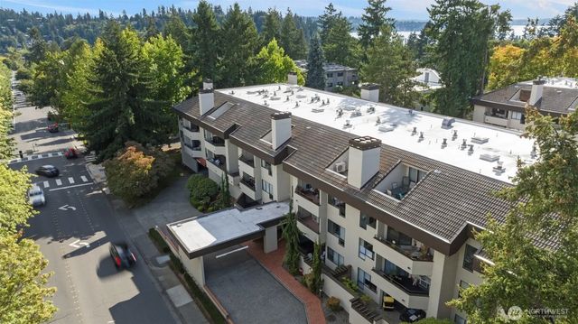 401 100th Avenue Ne 213, Bellevue