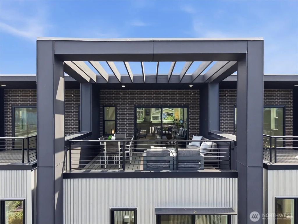 2017 Minor Avenue E, Seattle