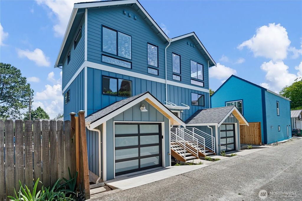 8043 19th Avenue Ne, Seattle