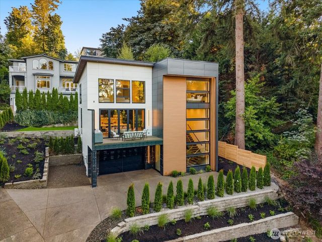 16127 Se 44th Way, Bellevue