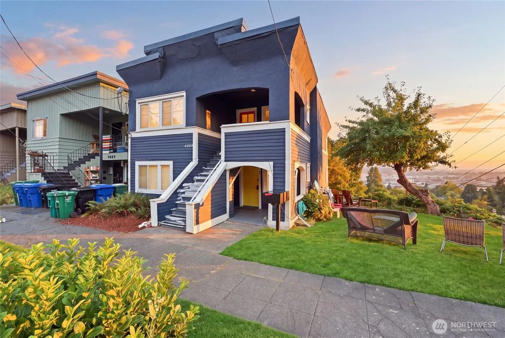 4259 Greenwood Avenue N, Seattle