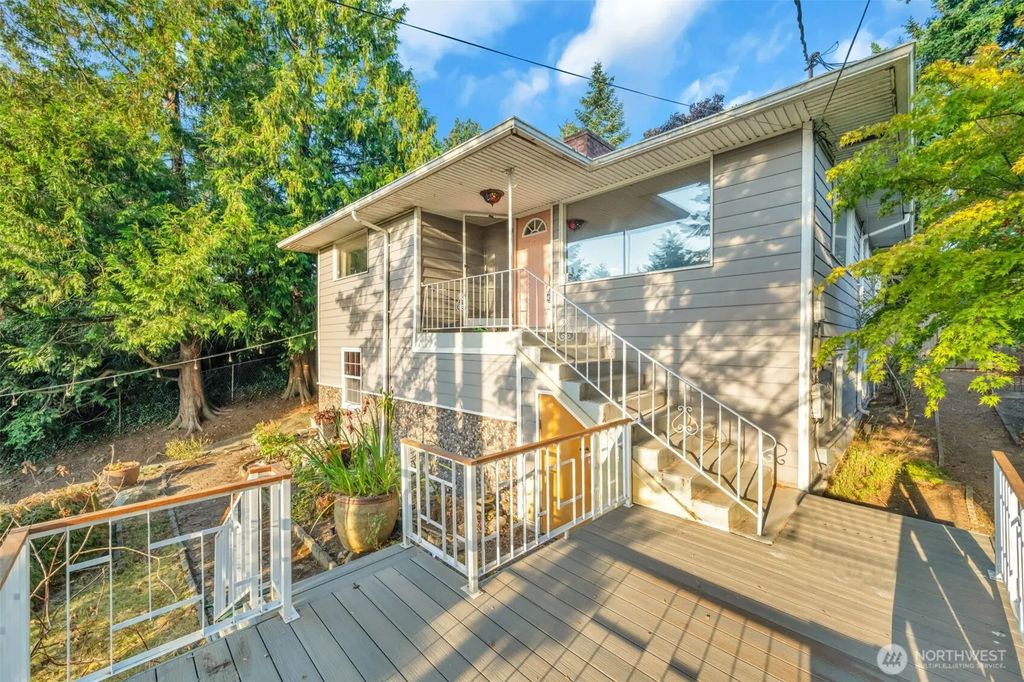 8814 14th Avenue Sw, Seattle