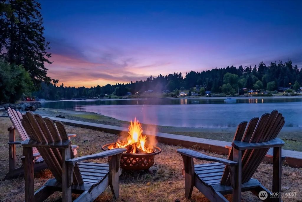 16409 Hoff Road Nw, Lakebay