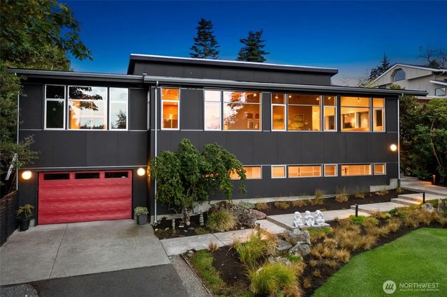 1549 Magnolia Way W, Seattle