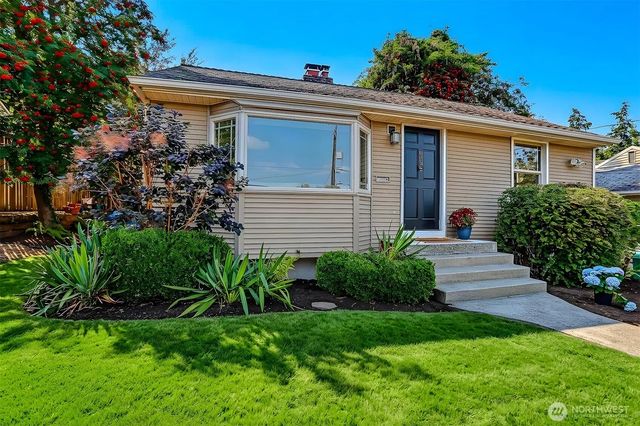3243 22nd Avenue W, Seattle