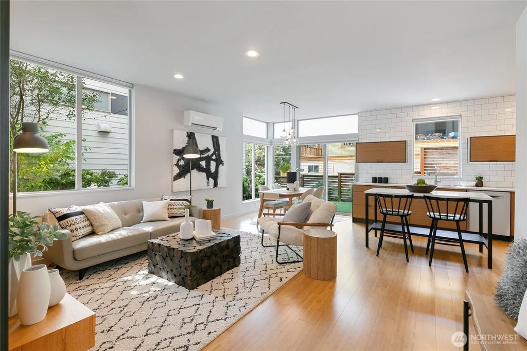 3128 Wetmore Avenue S A, Seattle
