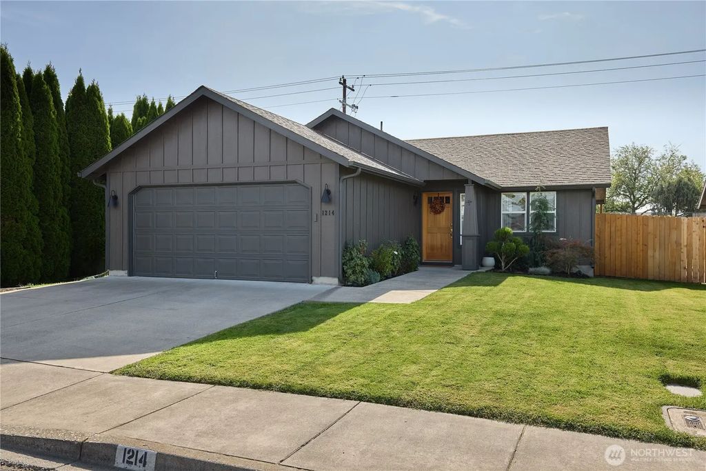 1214 Se Scenic View Dr, College Place