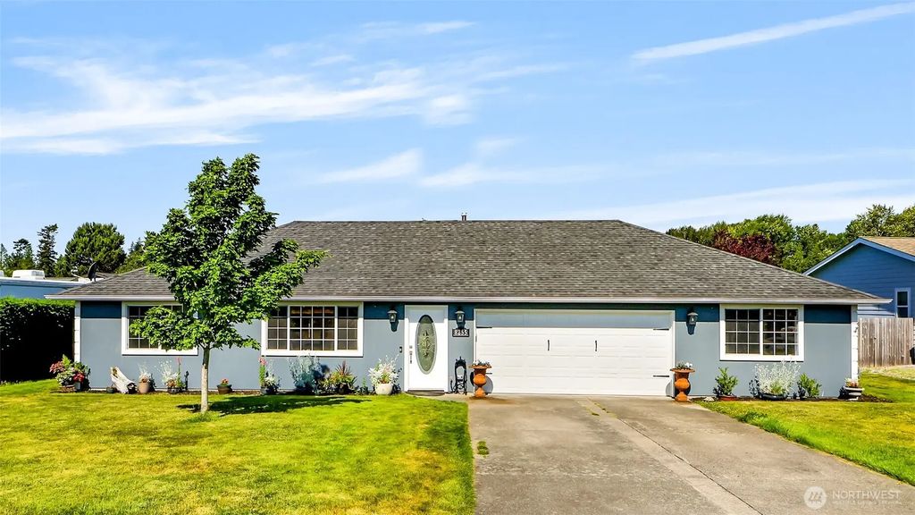 8255 Quinault Road, Blaine