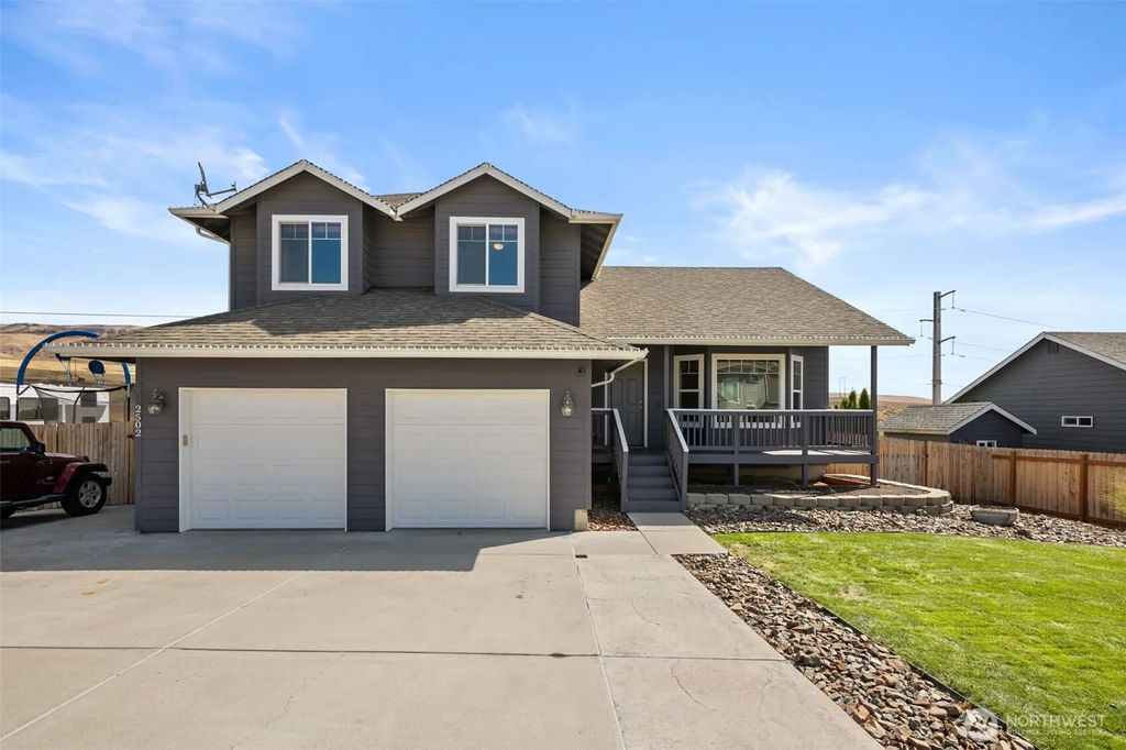 2502 Harvester Loop, East Wenatchee