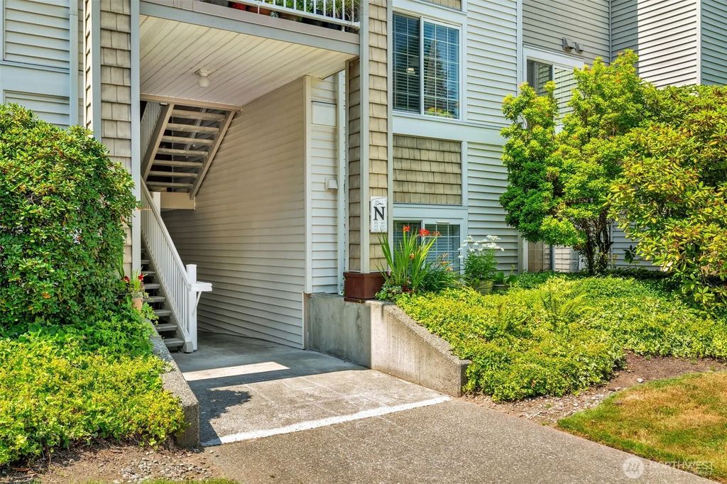 25235 Se Klahanie Boulevard N102, Sammamish