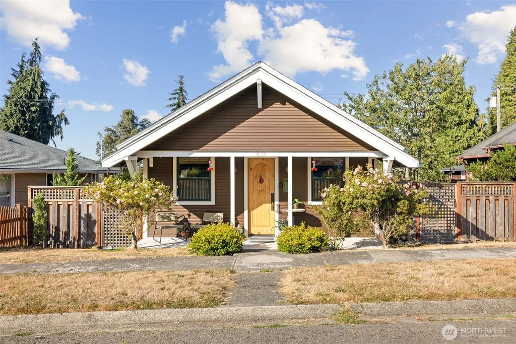 917 E 9th Street, Port Angeles