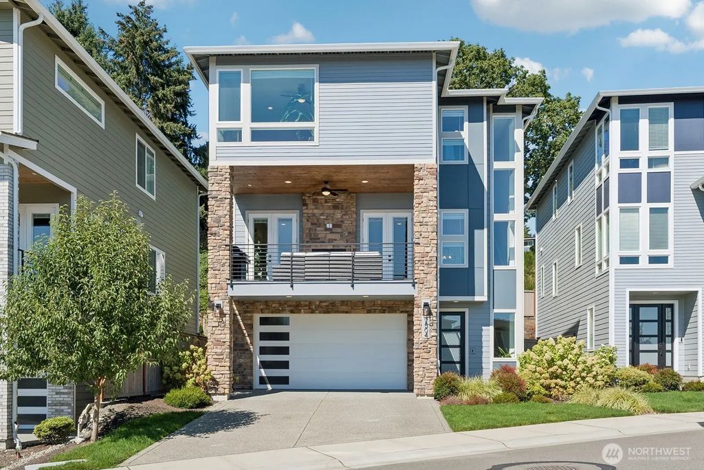 7504 S 129th Place, Seattle