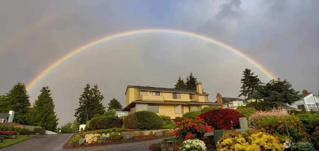 61 Leschi Drive Sw, Steilacoom