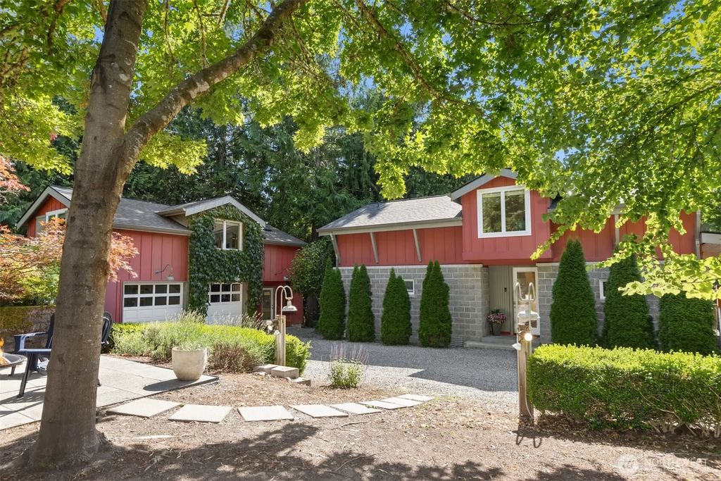 6575 Ne Honeysuckle Lane, Bainbridge Island