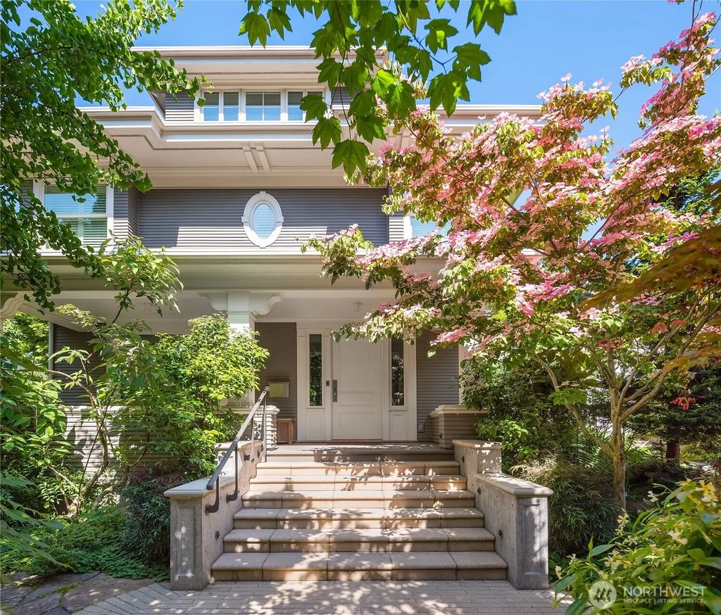 1065 Summit Avenue E, Seattle