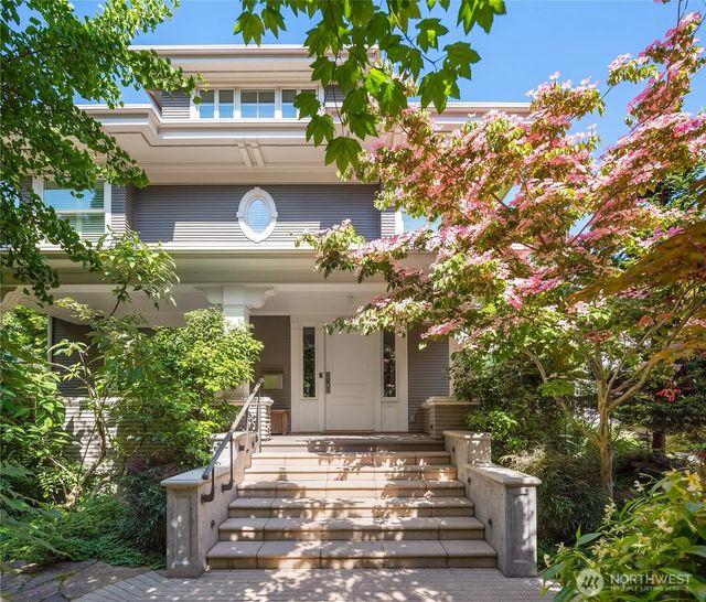 1065 Summit Avenue E, Seattle