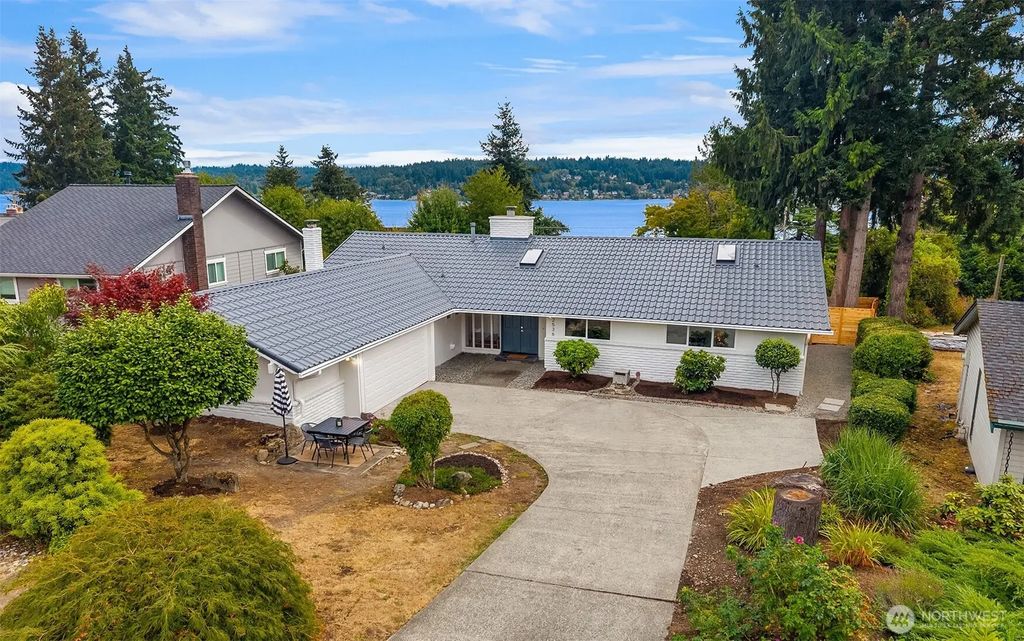 2536 171st Avenue Se, Bellevue