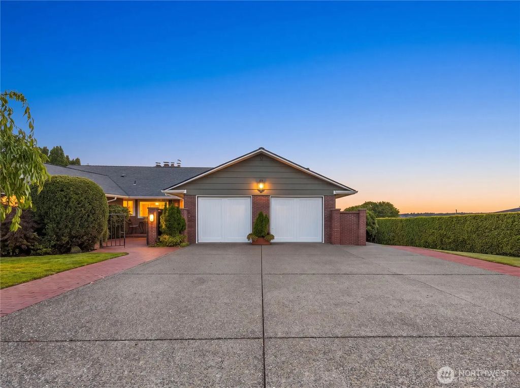954 S Locust Lane, Tacoma