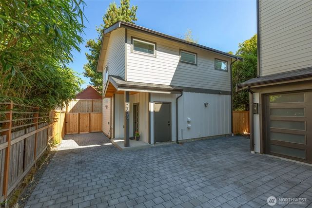 2838 Nw 73rd Street, Seattle