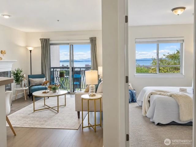 133 Queen Anne Avenue N 304, Seattle