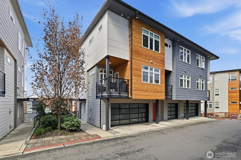 4033 129th Place Se, Bellevue