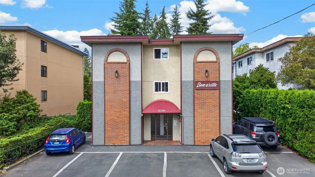 11249 Greenwood Avenue N, Seattle