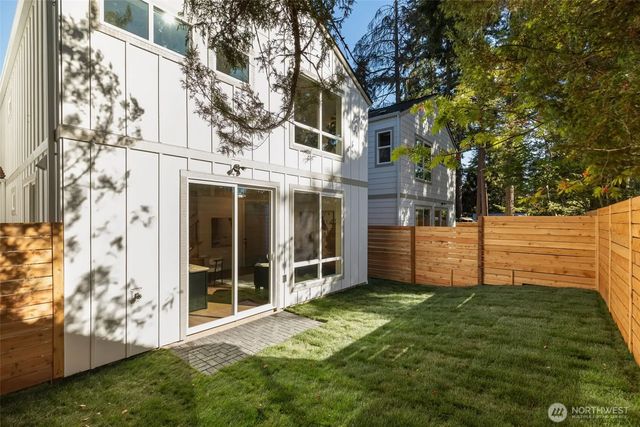 127 N 136th Street, Seattle