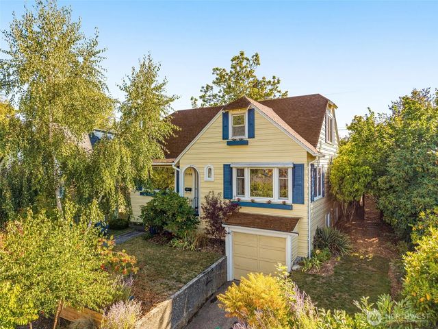 2106 49th Avenue Sw, Seattle