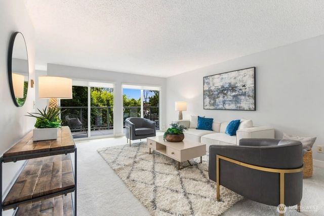 2501 Canterbury Ln E 216, Seattle