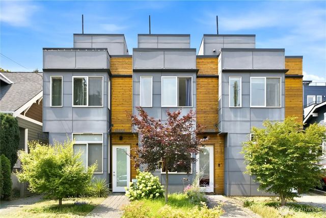 3043 C 21st Avenue W, Seattle