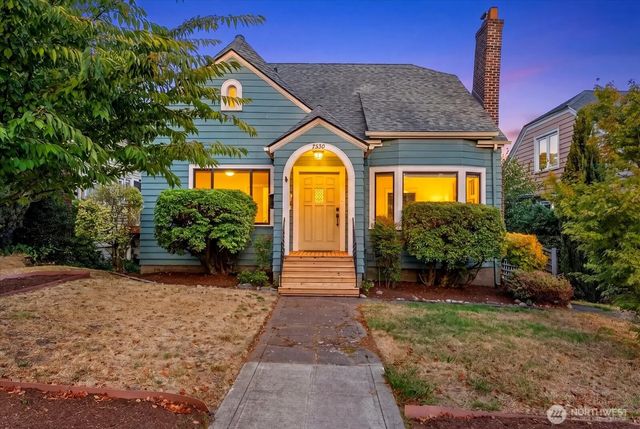 7530 Roosevelt Wy Ne, Seattle