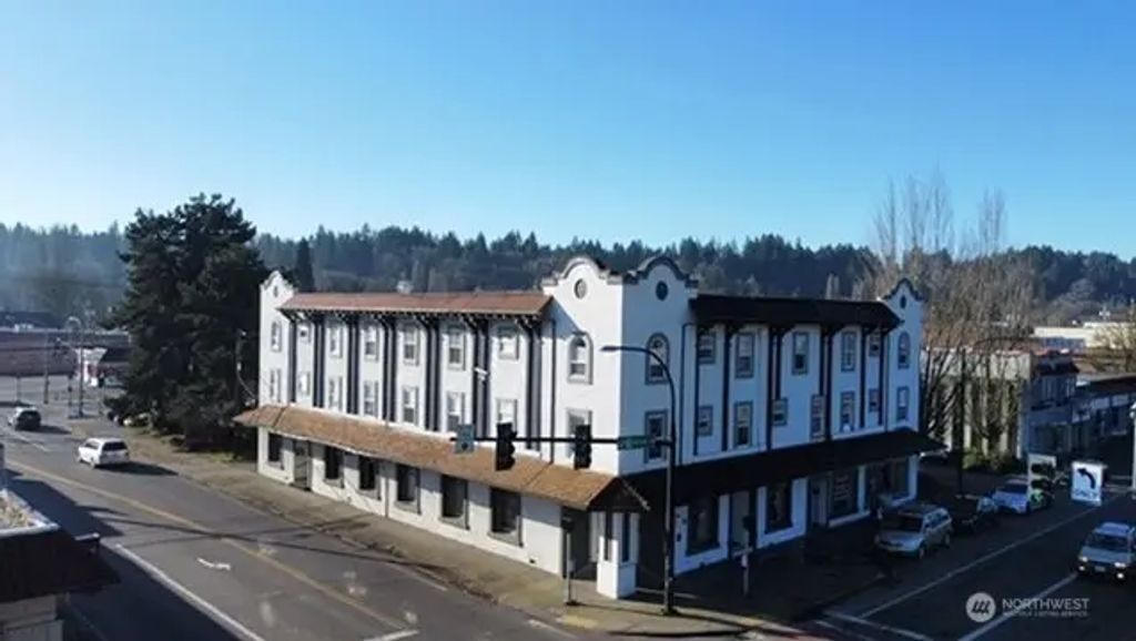 101 S 1st Street, Shelton