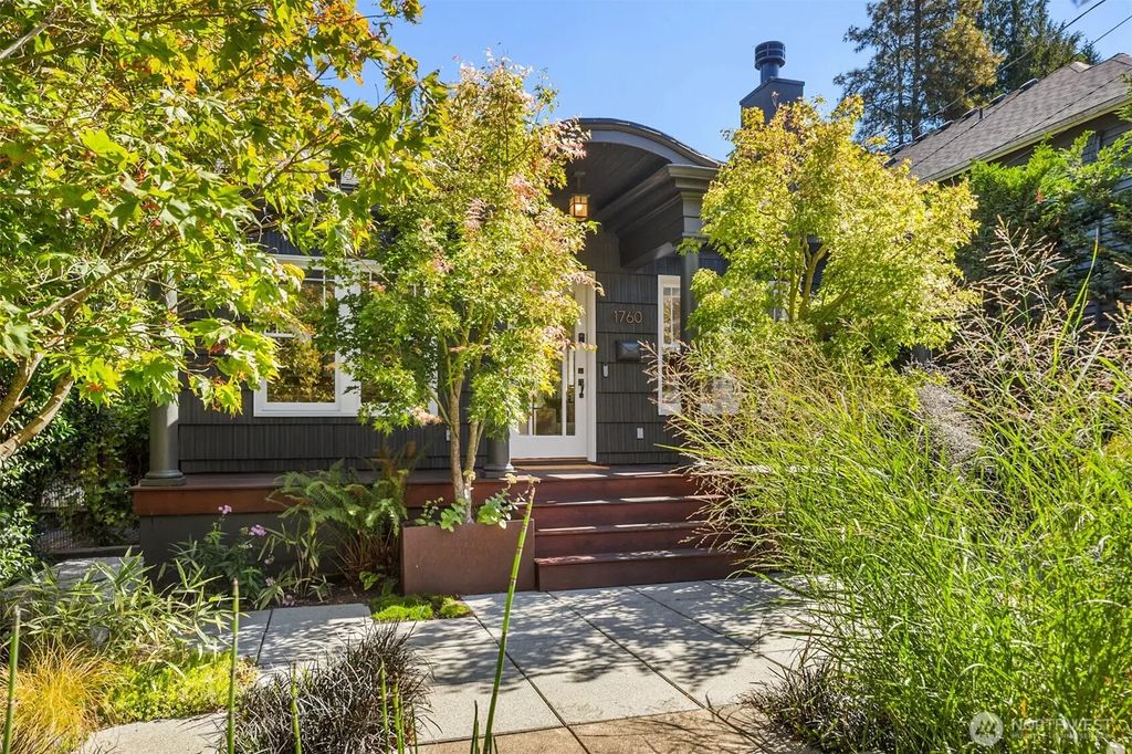 1760 26th Avenue E, Seattle
