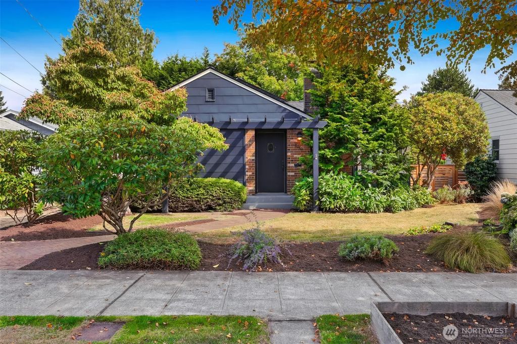 8040 Dibble Avenue Nw, Seattle