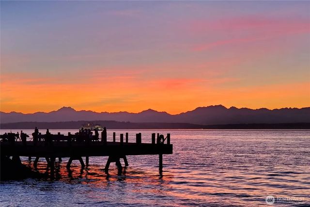 1374 Alki Avenue Sw 400, Seattle