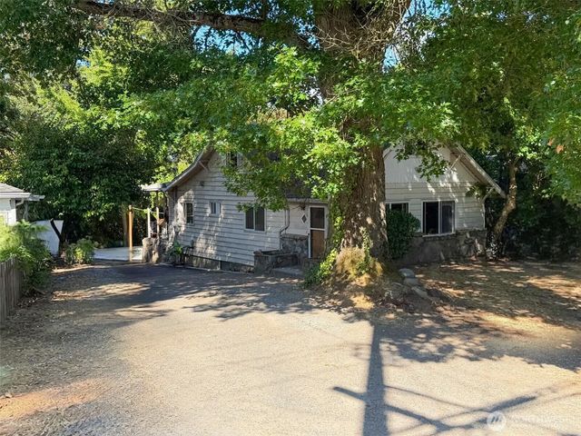 2416 S 128th Street, SeaTac