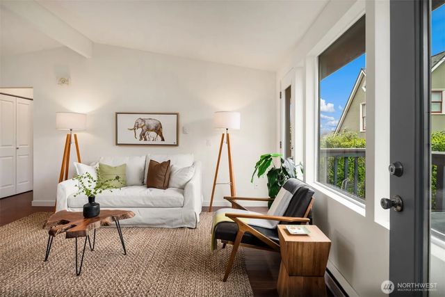 1519 5th Ave W 5, Seattle