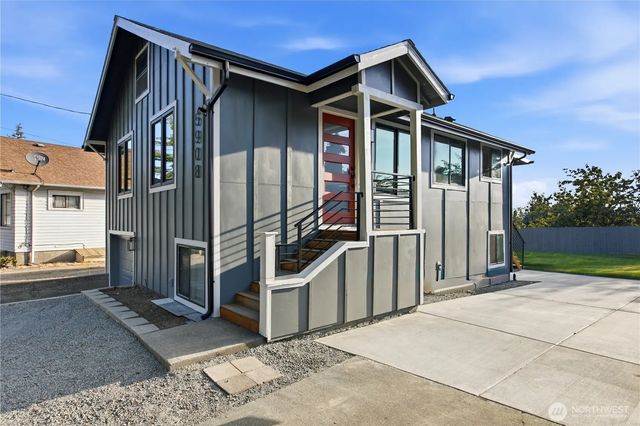 5908 Beacon Avenue S, Seattle