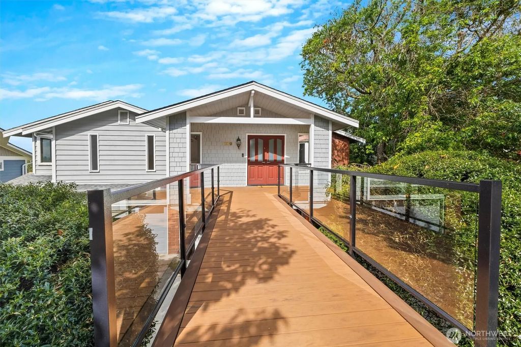 209 Bayside Road, Bellingham