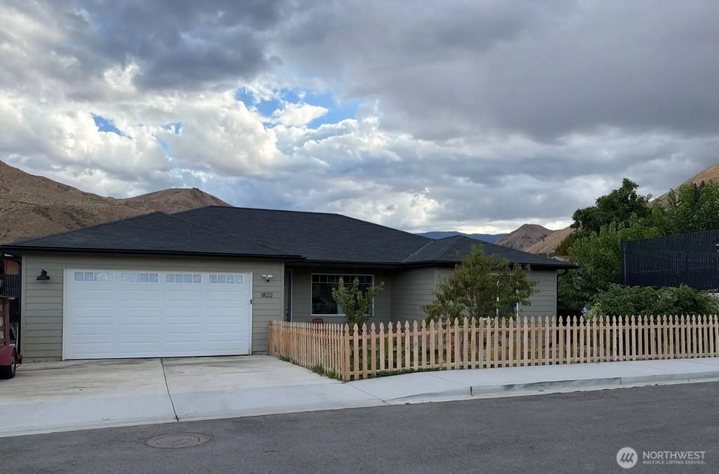 1822 Kristina Lane, Wenatchee