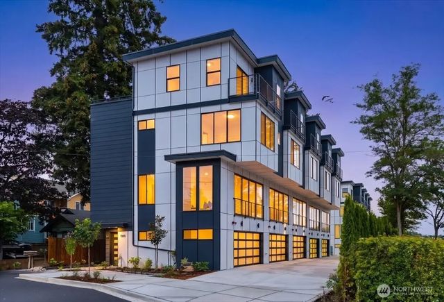 7005 Ne 182nd St 101, Kenmore
