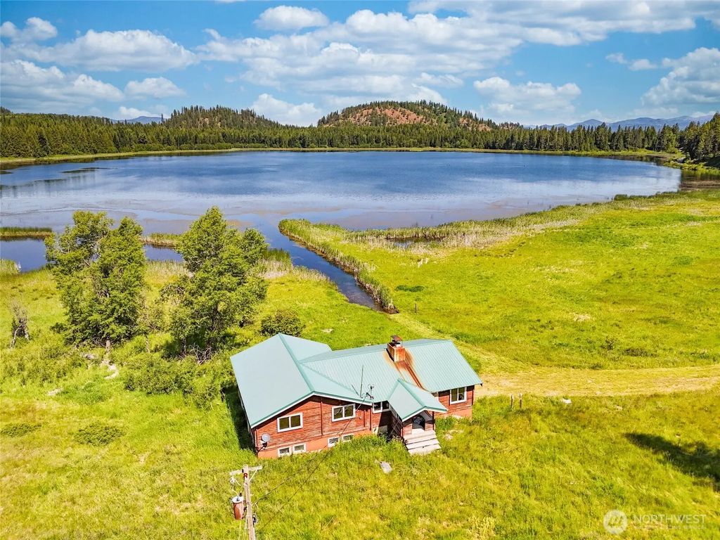 631 Deeter Road, Newport